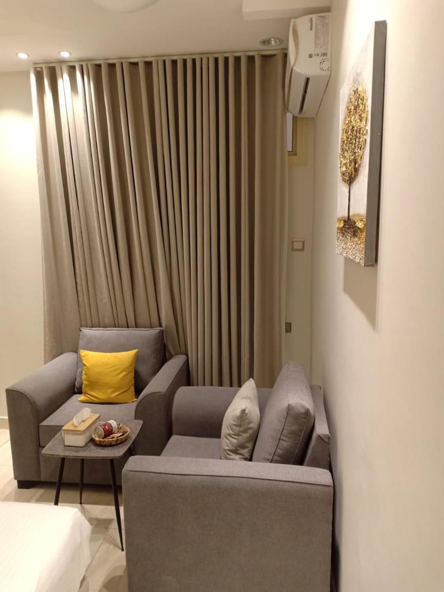 Apartment Dorm Story For *